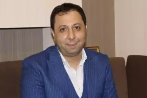 “Mədəniyyət nazirliyi məni qapıdan içəri buraxmır”