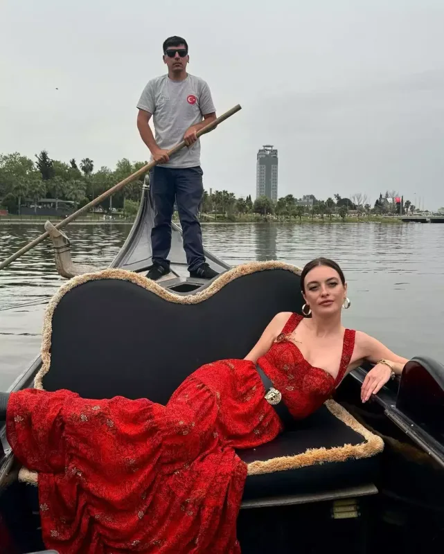 Melis portağal çiçəyi karnavalında