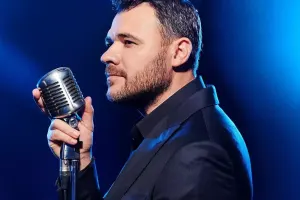 Eminin birinci albomu 18 yaşında!