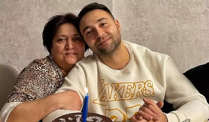 Azaddan anasına doğum günü təbriki