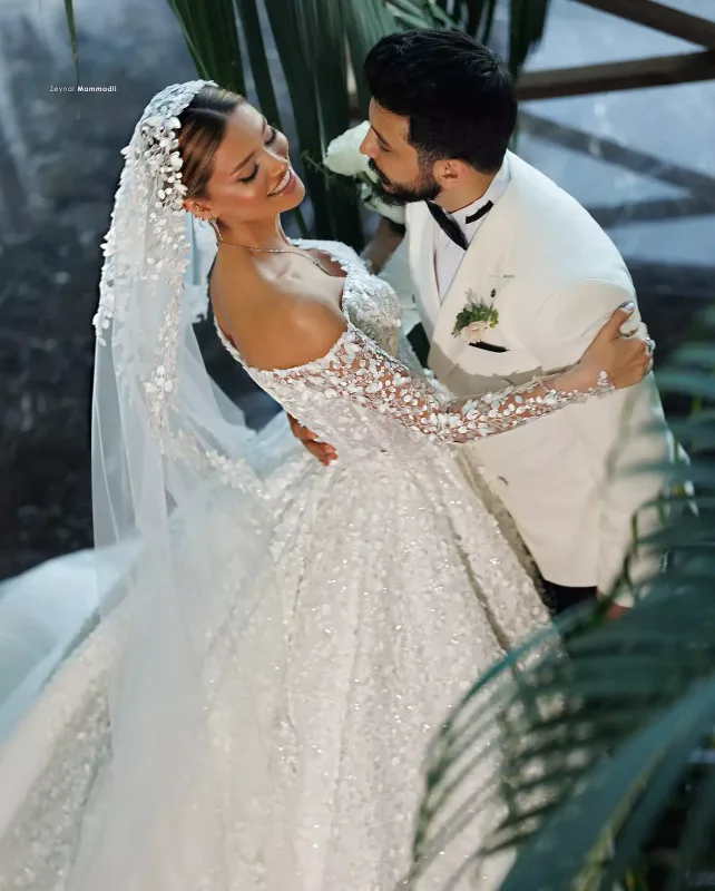 Toy fotolarını paylaşdı