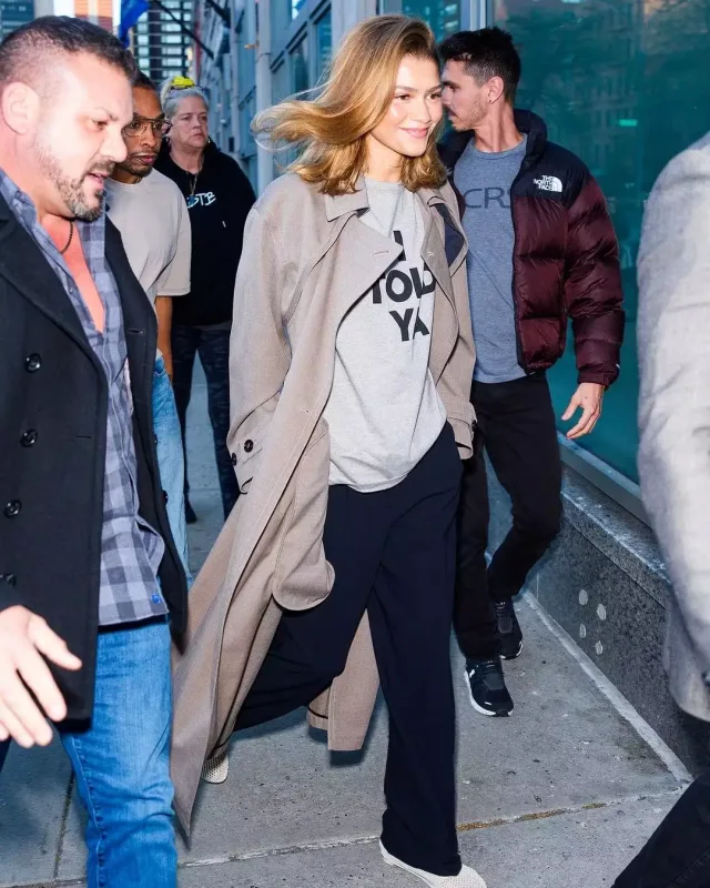 Zendaya bu dəfə sadə geyimdə