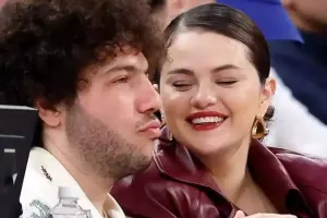 Sevgilisinin geyim tərzi diqqət çəkdi