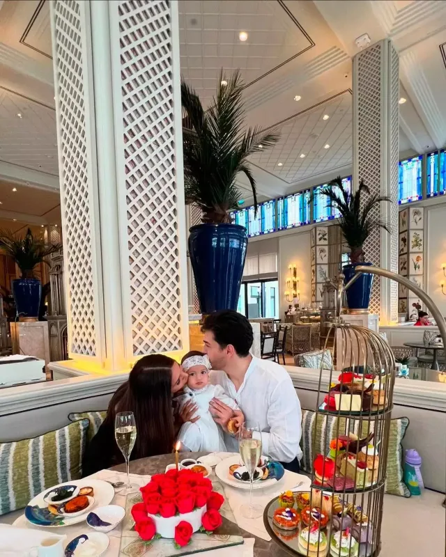 Azərbaycanlı modelin qızı 1 yaşında!