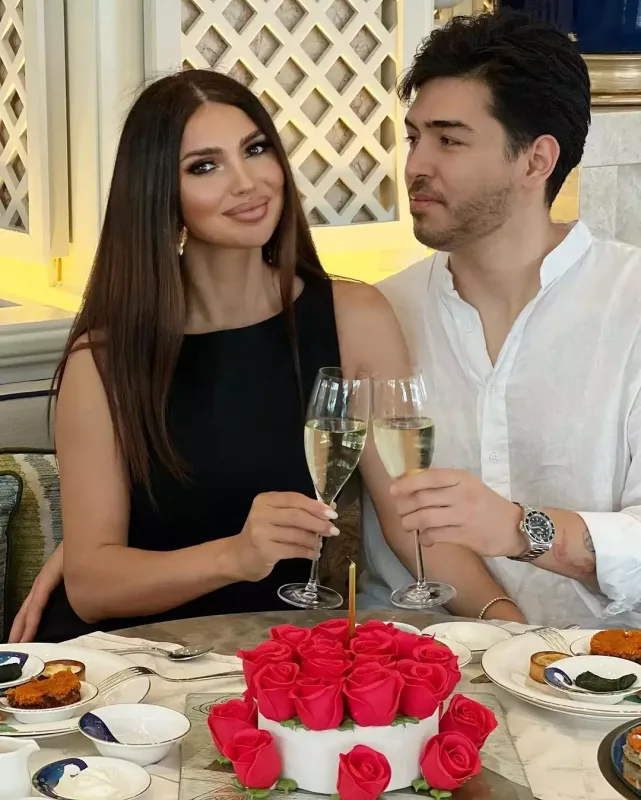 Azərbaycanlı modelin qızı 1 yaşında!