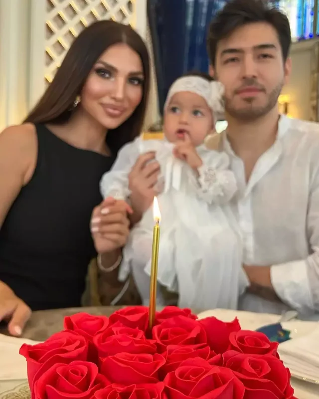 Azərbaycanlı modelin qızı 1 yaşında!