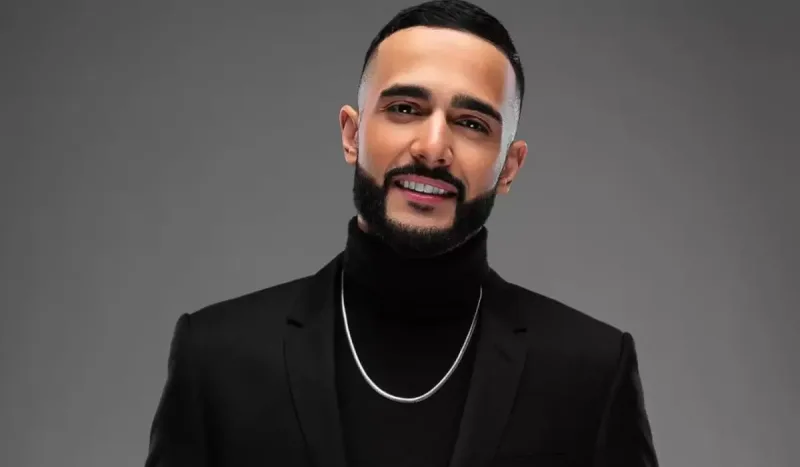 Hüseyn onu gizlincə hotelə apardı