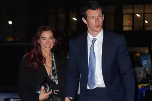 Qalaya sevgilisi ilə getdi