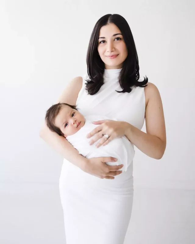 İlhan Mansız azərbaycanlı xanımı və övladı ilə