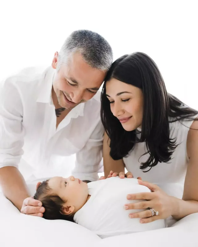 İlhan Mansız azərbaycanlı xanımı və övladı ilə