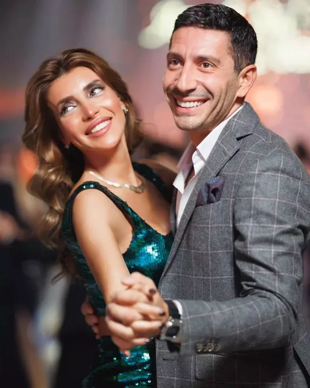 Orxan Aslanov həyat yoldaşı ilə gecələrdə!