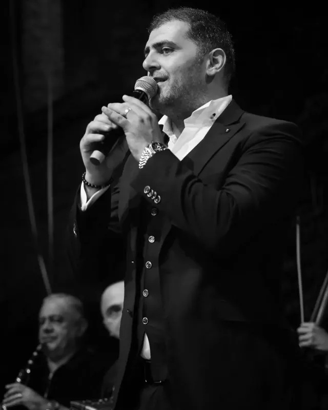 “Rusca yox, türkcə danışmalıyıq”