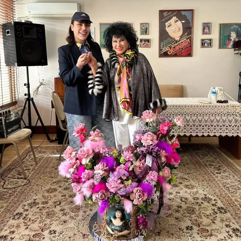 Zeynəb Xanlarovanın yeni görüntüsü!