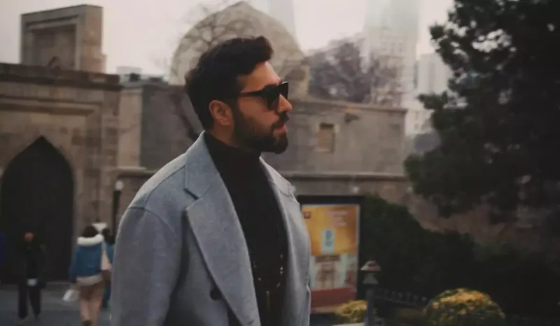 Çingiz ölkəni tərk edir