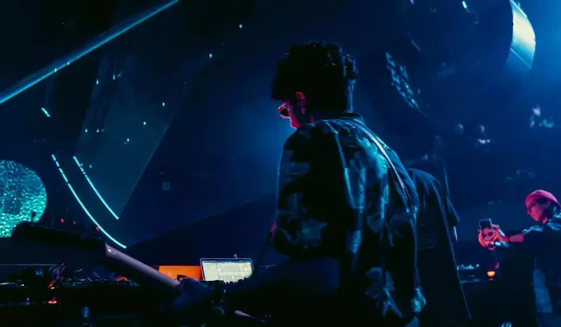 Bakıdakı klub dünyanın 100 ən yaxşı əyləncə məkanı siyahısında!