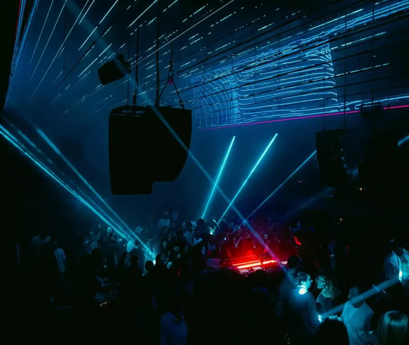 Bakıdakı klub dünyanın 100 ən yaxşı əyləncə məkanı siyahısında!