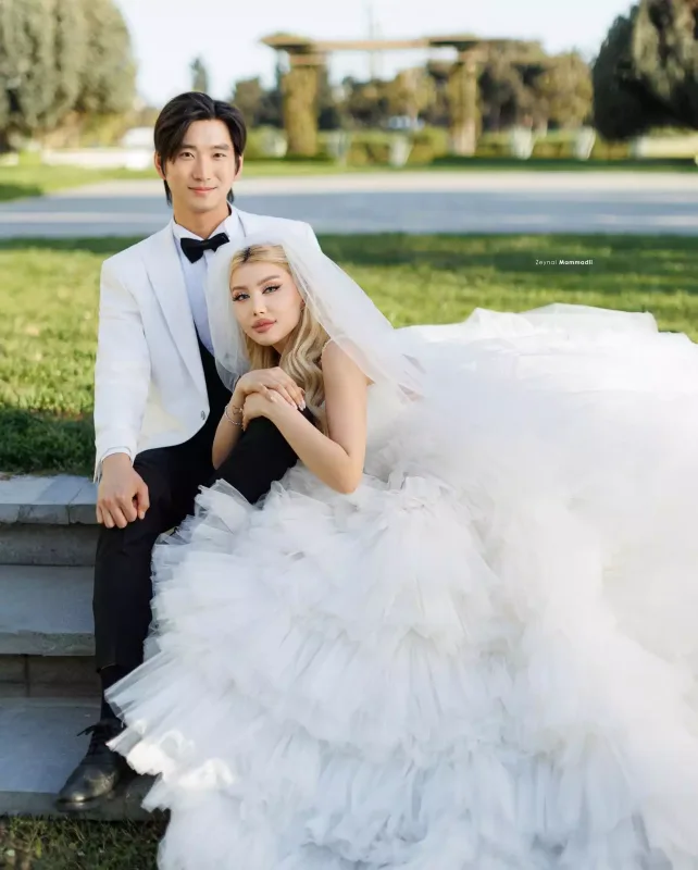 Azərbaycanlı model koreyalı bəylə ailə qurdu