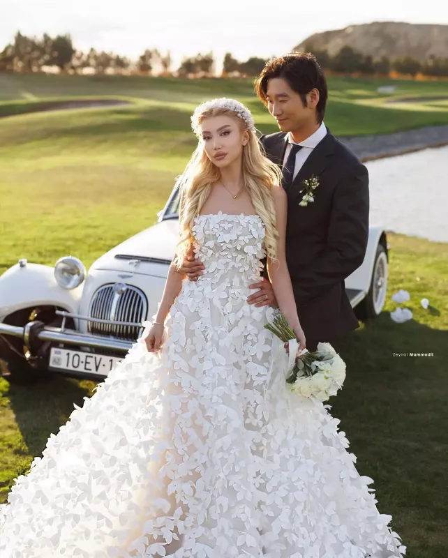 Azərbaycanlı model koreyalı bəylə ailə qurdu