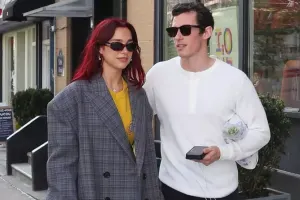 Dua sevgilisi ilə Nyu-York küçələrində