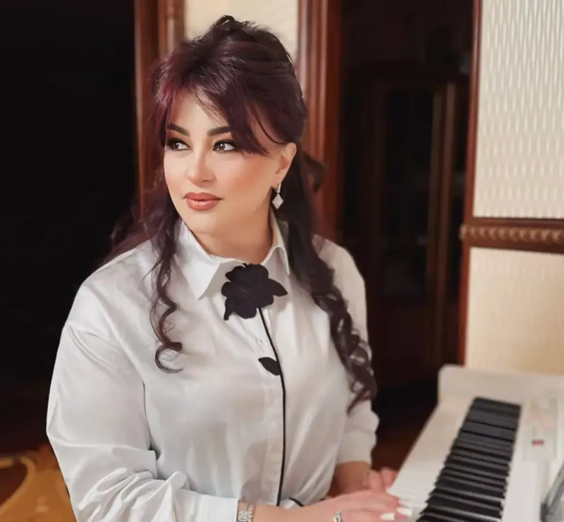 Eyni məktəbdə oxuyublar...