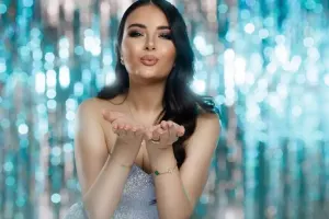 15 illik fanatı Ayselin instaqramını tapdı