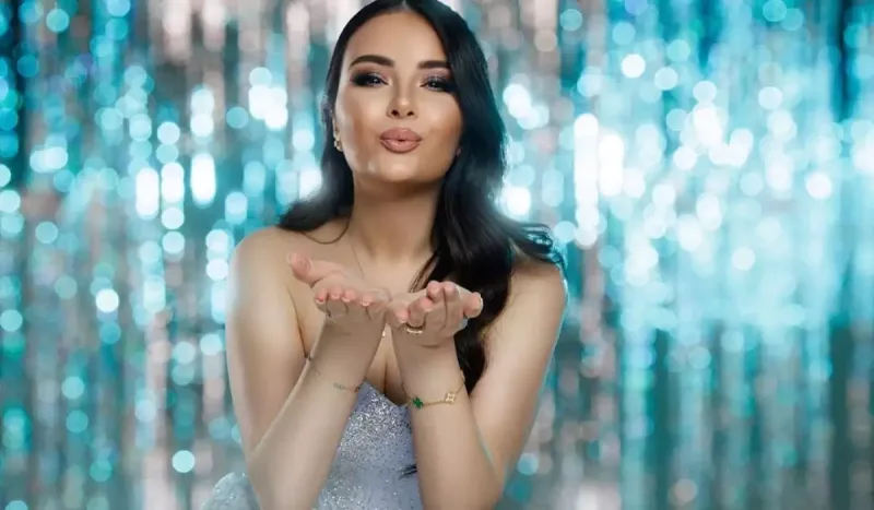 15 illik fanatı Ayselin instaqramını tapdı