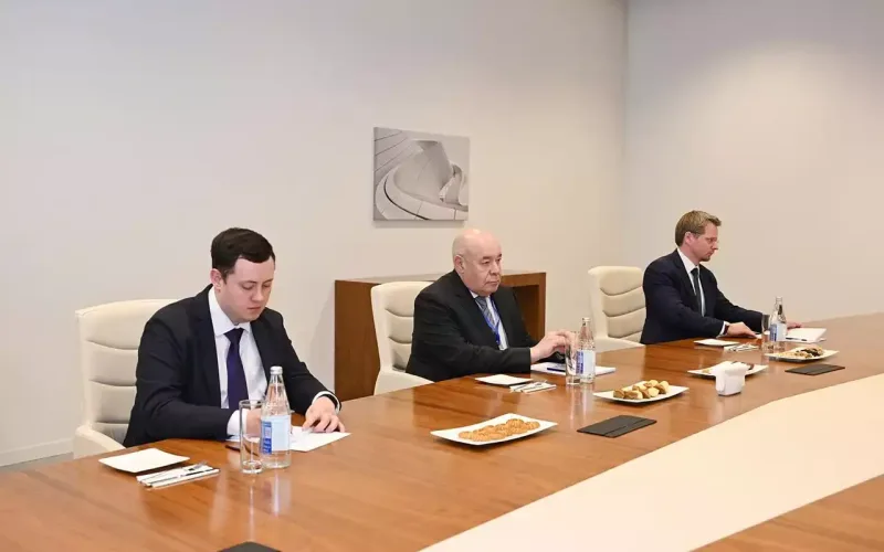 Mixail Şvıdkoy Anar Ələkbərovla görüşdü