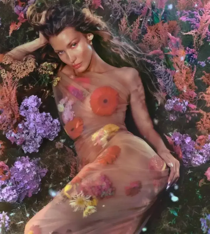 Bella “Dior” libası ilə diqqət mərkəzində