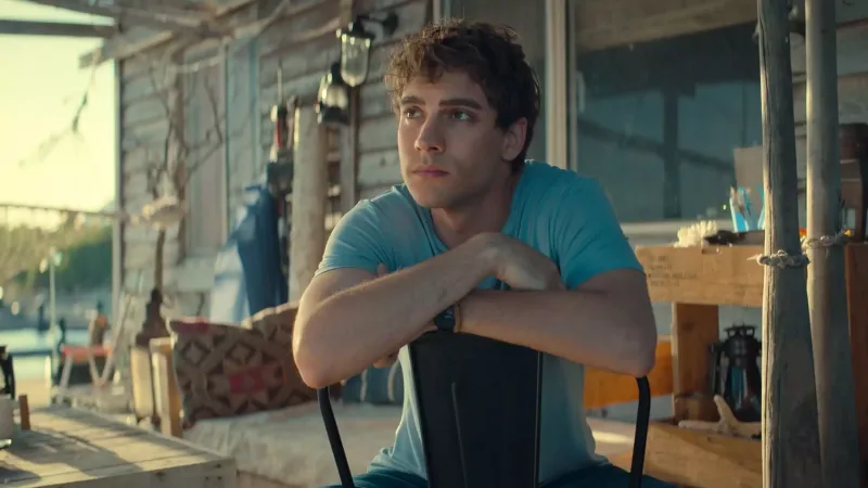 38 yaşlı qadınla 18 yaşlı gəncin eşqi