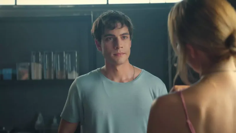 38 yaşlı qadınla 18 yaşlı gəncin eşqi