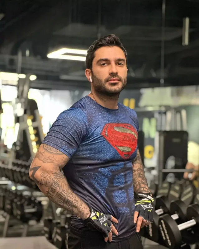 “Yoluma daş qoyanlara təşəkkür edirəm”