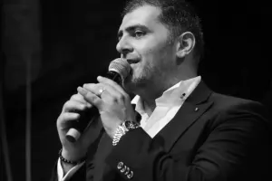 Tunar oğluna kiçik toy edir