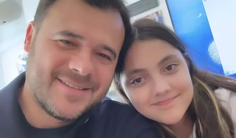 Emin Əminə ilə iş başında