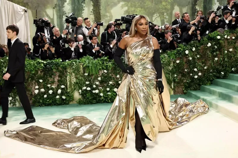 Met Gala 2024-də ulduz keçidi!