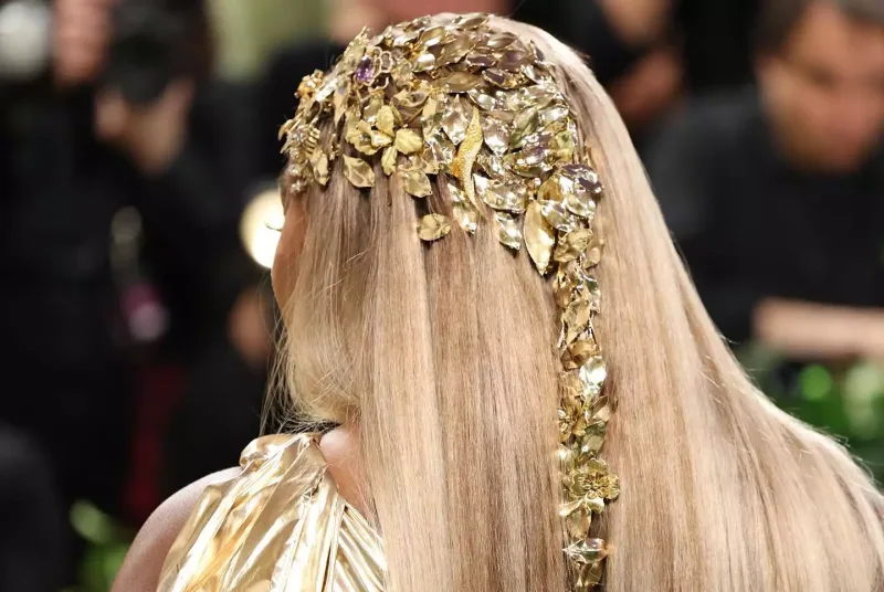 Met Gala 2024-də ulduz keçidi!