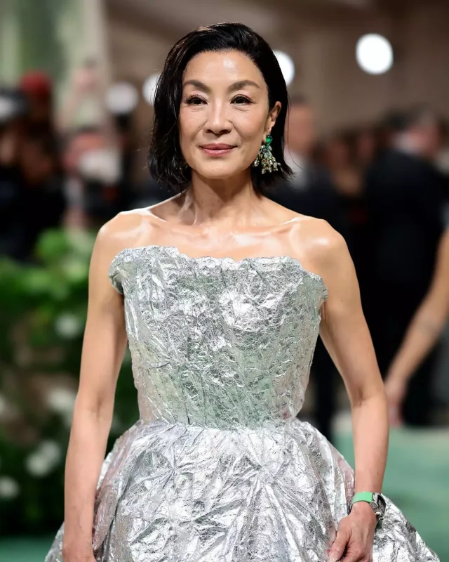 Met Gala 2024-də ulduz keçidi!