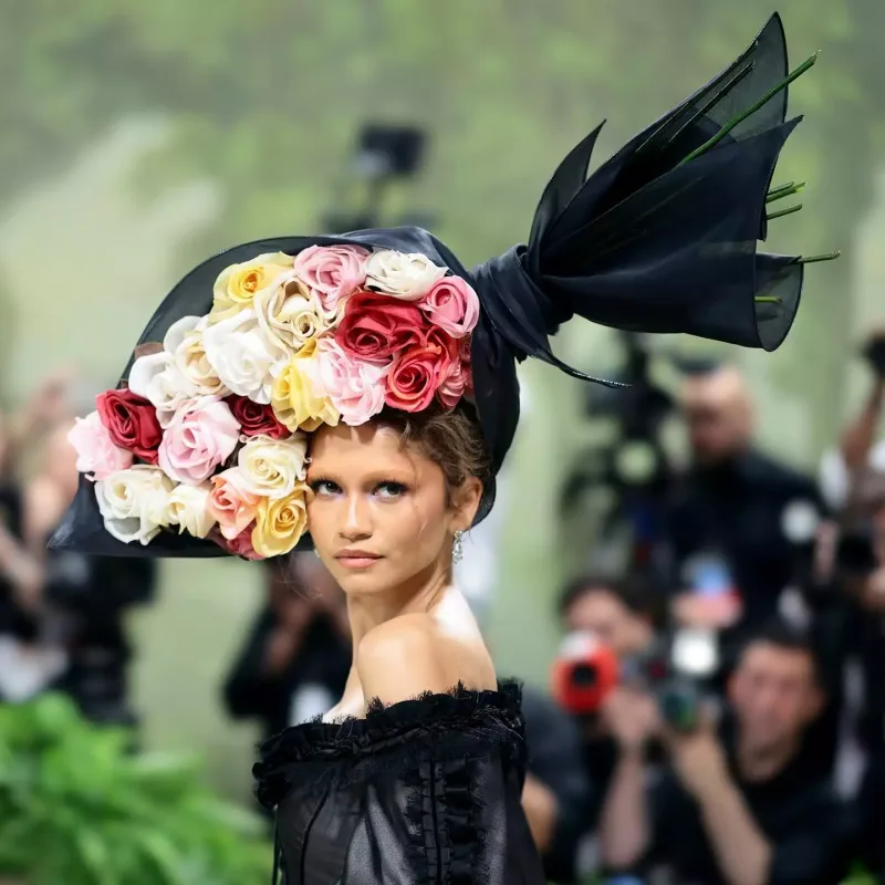 Met Gala 2024-də ulduz keçidi!