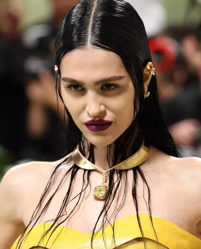 Met Gala 2024-də ulduz keçidi!