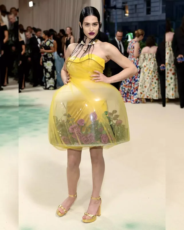 Met Gala 2024-də ulduz keçidi!
