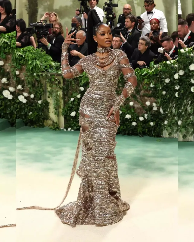 Met Gala 2024-də ulduz keçidi!