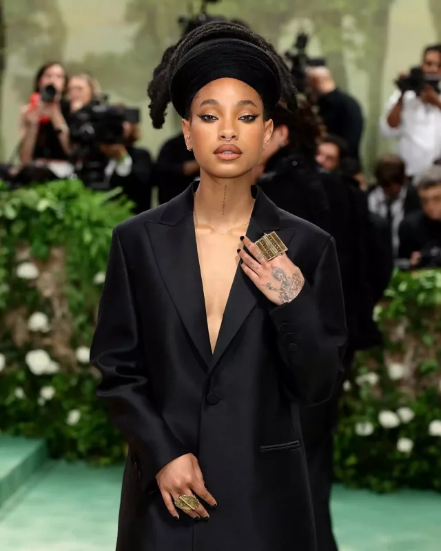 Met Gala 2024-də ulduz keçidi!