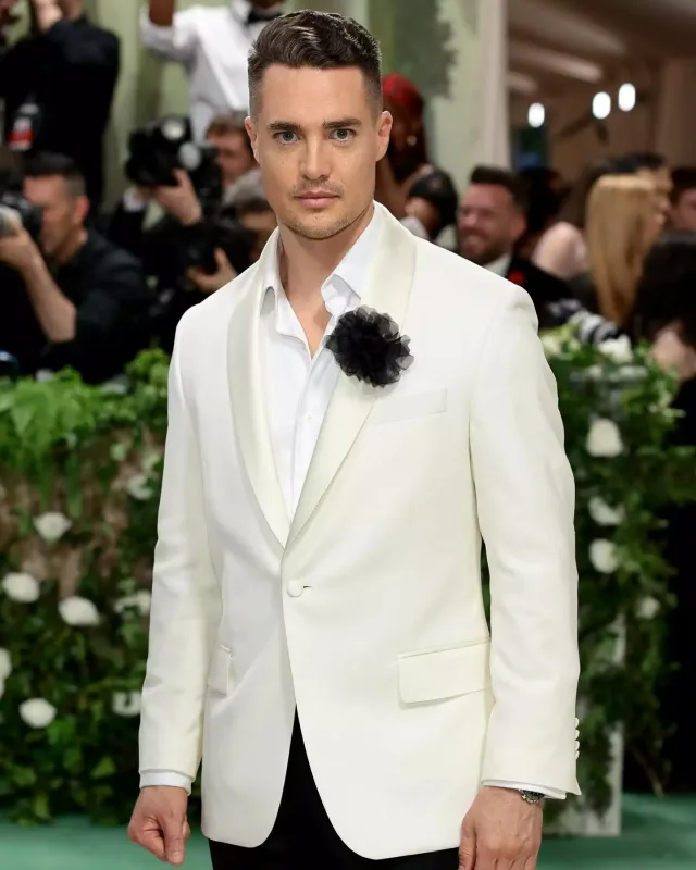 Met Gala 2024-də ulduz keçidi!