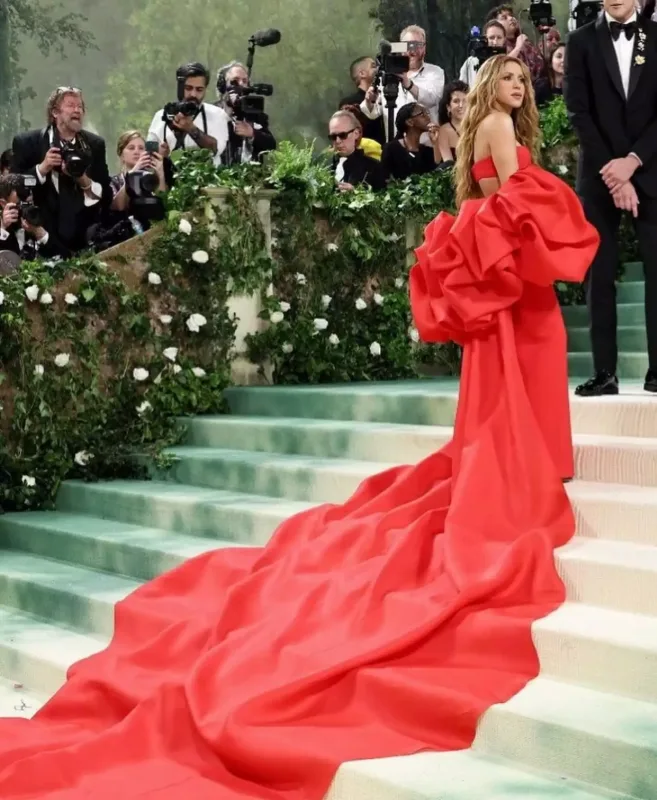 Şakiranın “Met Gala” tərzi