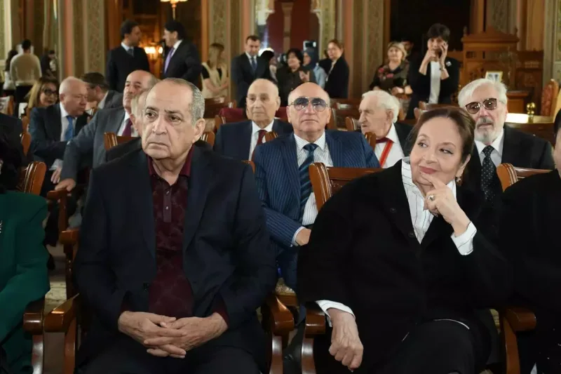 Mədəniyyət nümayəndələrinə medallar təqdim edildi