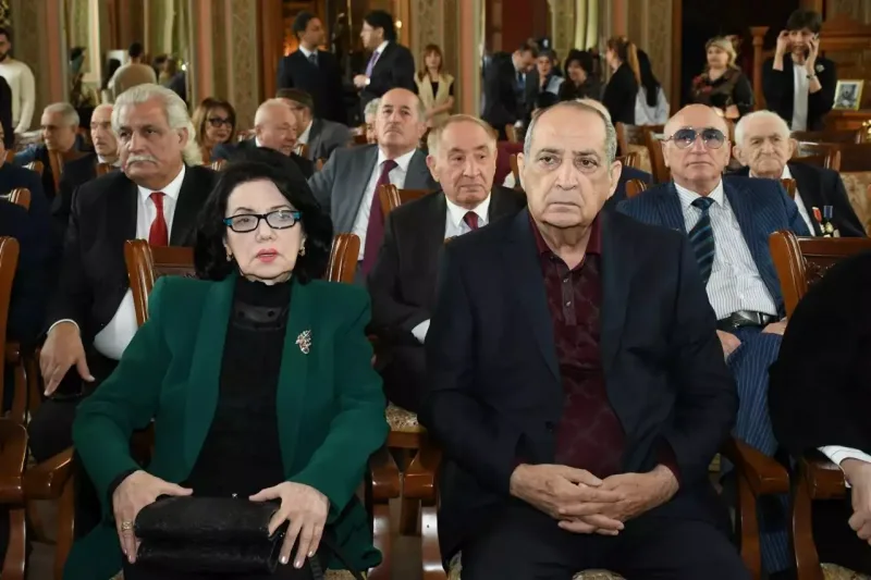 Mədəniyyət nümayəndələrinə medallar təqdim edildi