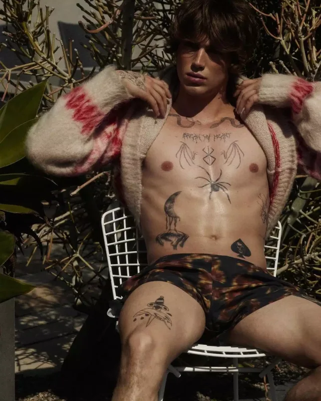 Vinni kamera qarşısında