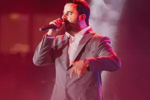 “Elə bilirlər, 2-3 mahnı yazıb, səhnəyə paraşütlə düşmüşəm”