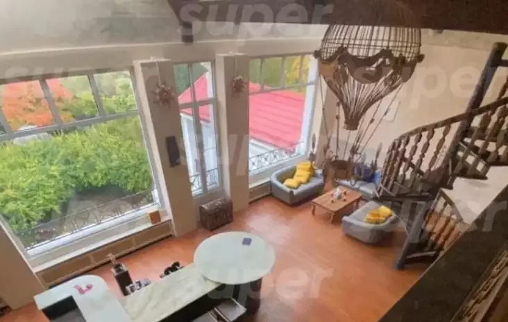 Qızı Puqaçovanın evini satır!