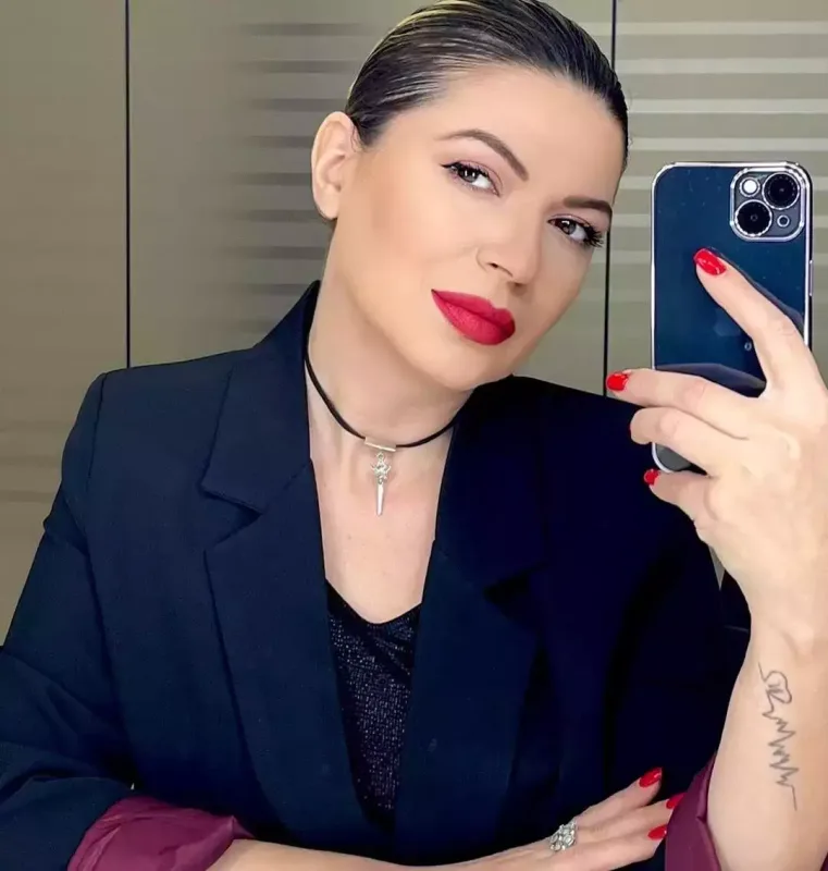 “Bu, tam fərqli hissdir, çox xoşbəxtəm”