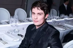 Gey obrazlarına görə özünü günahkar hiss edib...